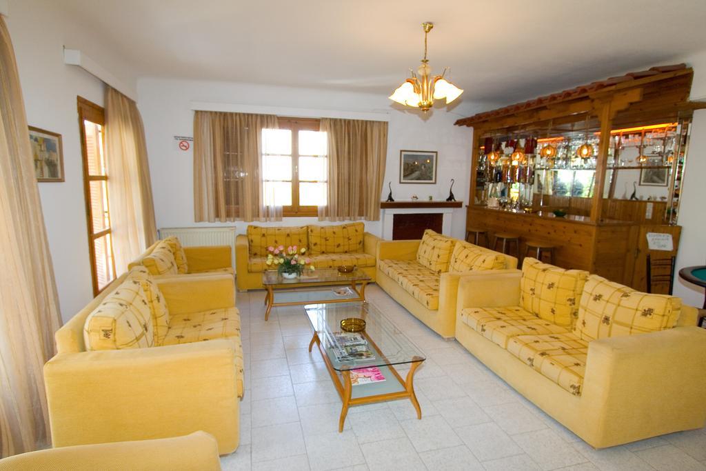 Hotel Aidipsos Лутра Едипсу Екстериор снимка