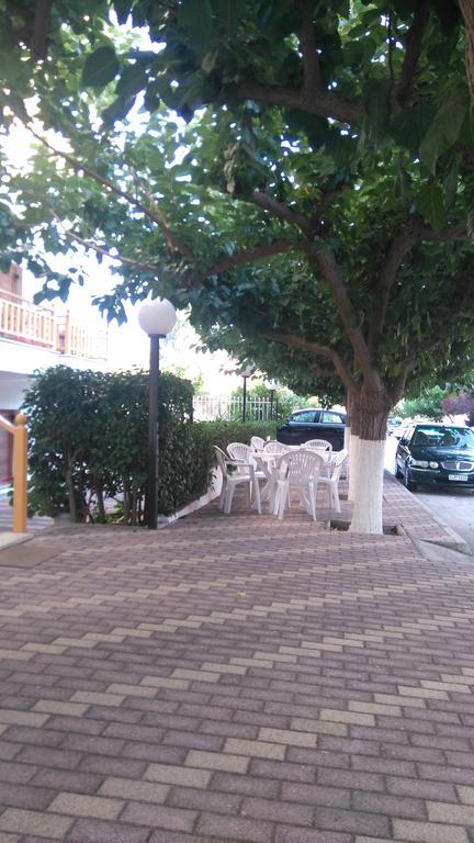 Hotel Aidipsos Лутра Едипсу Екстериор снимка