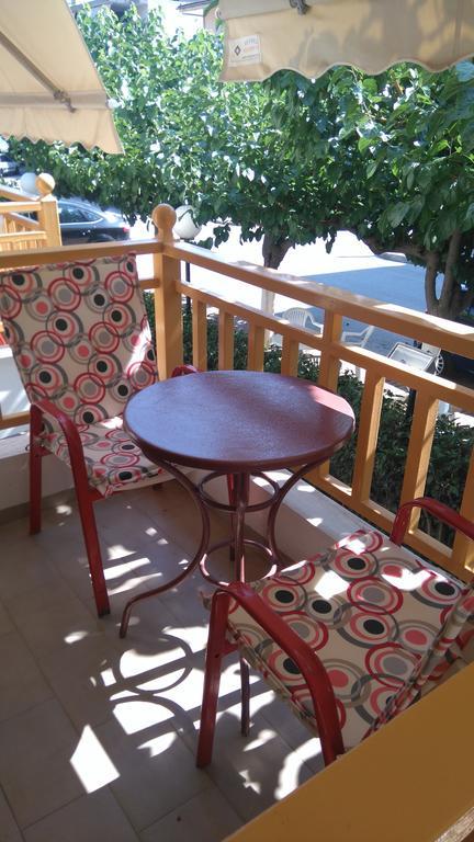Hotel Aidipsos Лутра Едипсу Екстериор снимка