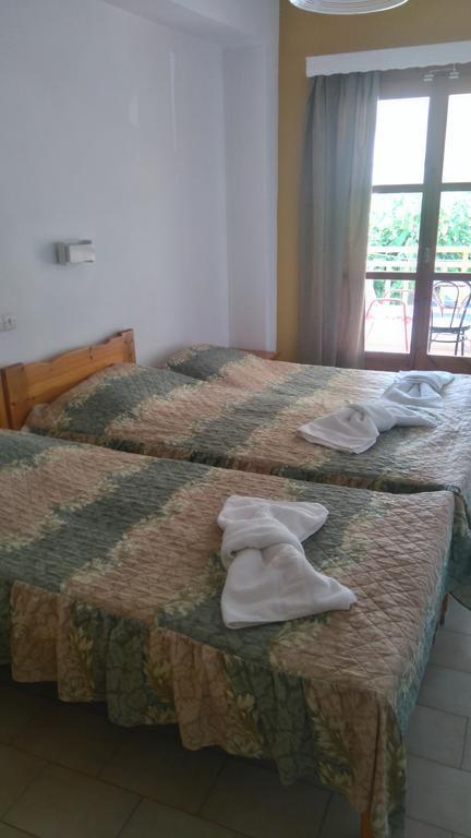 Hotel Aidipsos Лутра Едипсу Екстериор снимка