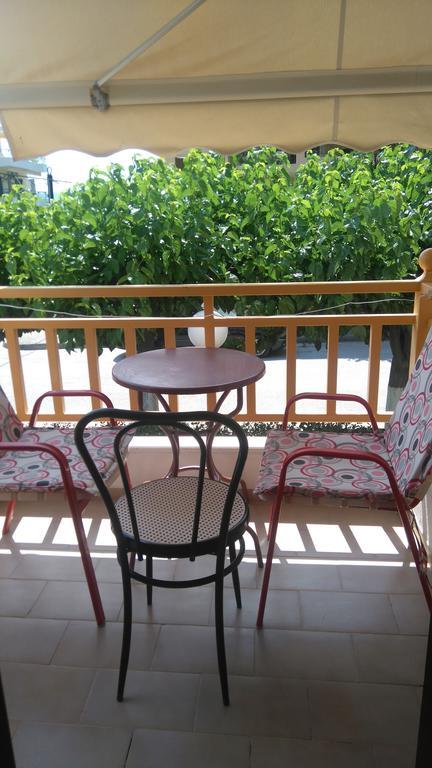 Hotel Aidipsos Лутра Едипсу Екстериор снимка